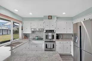 1102 San Marcos Dr, Salinas, CA 93901 - Photo 7
