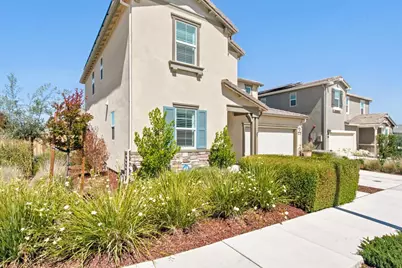 2201 Brighton Dr, Hollister, CA 95023 - Photo 3