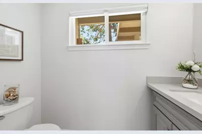 2323 Mastlands Dr, Oakland, CA 94611 - Photo 31