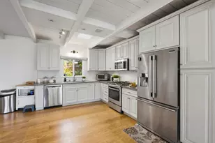 2323 Mastlands Dr, Oakland, CA 94611 - Photo 15