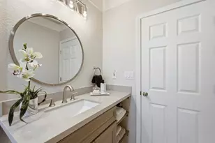 2323 Mastlands Dr, Oakland, CA 94611 - Photo 35