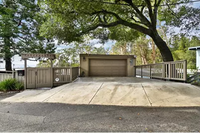 2323 Mastlands Dr, Oakland, CA 94611 - Photo 45