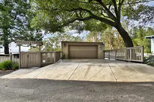 2323 Mastlands Dr, Oakland, CA 94611 - Photo 45