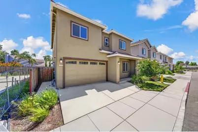 117 Bundeson Cir, Hollister, CA 95023 - Photo 3