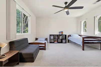 18120 Jaguar Ct, Tarzana, CA 91335 - Photo 31