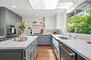 1637 Escobita Ave, Palo Alto, CA 94306 - Photo 13