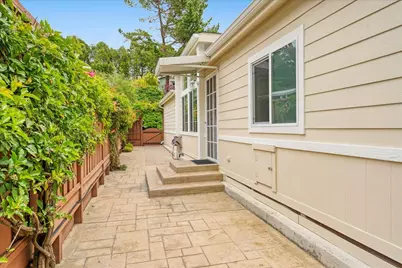 300 Plum St 30, Capitola, CA 95010 - Photo 3