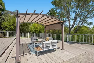 1407 Carlton Rd, Hillsborough, CA 94010 - Photo 23