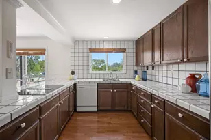 1407 Carlton Rd, Hillsborough, CA 94010 - Photo 99