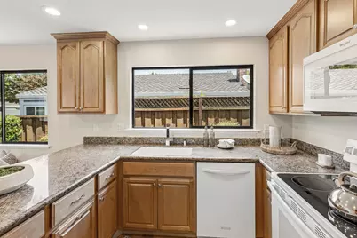 809 Runningwood Cir, Mountain View, CA 94040 - Photo 9
