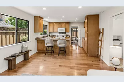 809 Runningwood Cir, Mountain View, CA 94040 - Photo 11