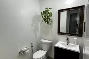 10133 Annie St, Elk Grove, CA 95757 - Photo 5