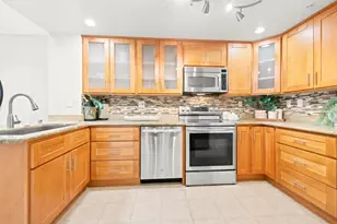 1052 Galley Ln, Foster City, CA 94404 - Photo 13