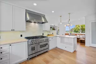 2550 Hayward Dr, Burlingame, CA 94010 - Photo 25
