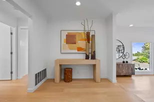 2550 Hayward Dr, Burlingame, CA 94010 - Photo 19