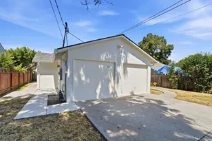 2369 Oakwood Dr, East Palo Alto, CA 94303 - Photo 9