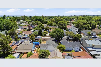 2369 Oakwood Dr, East Palo Alto, CA 94303 - Photo 41