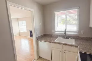 84 Rancho Dr H, San Jose, CA 95111 - Photo 3