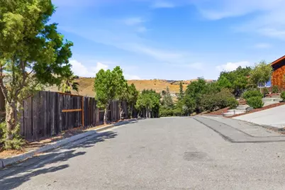 1237 Renraw Dr, San Jose, CA 95127 - Photo 53