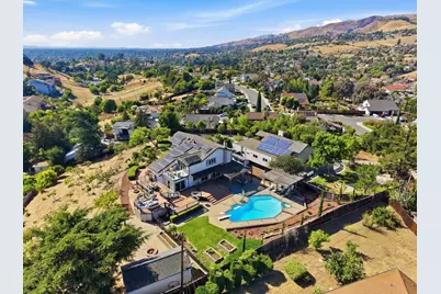 1237 Renraw Dr, San Jose, CA 95127 - Photo 39