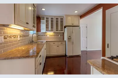 1501 Vancouver Ave, Burlingame, CA 94010 - Photo 13