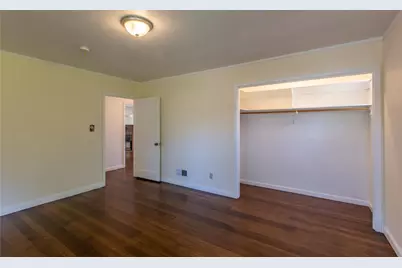 1501 Vancouver Ave, Burlingame, CA 94010 - Photo 27