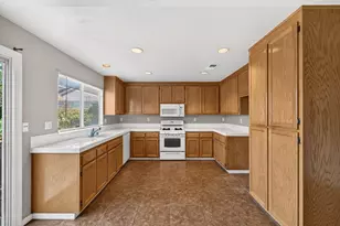 1185 Raven Ct, Salinas, CA 93905 - Photo 11