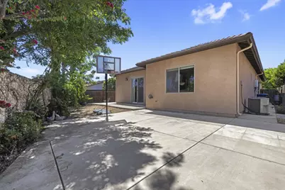 1027 Winter Ln, Patterson, CA 95363 - Photo 15