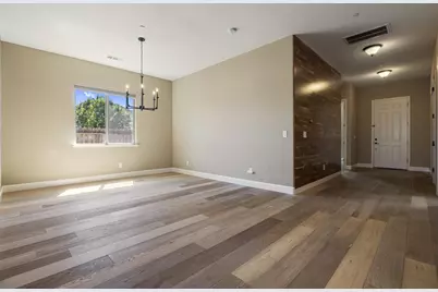 1027 Winter Ln, Patterson, CA 95363 - Photo 9