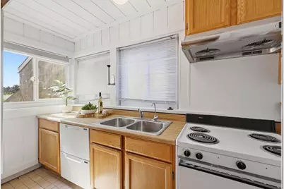 351 Quay Ln, Redwood City, CA 94065 - Photo 25