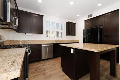 26944 Trestles Dr, Canyon Country, CA 91351 - Photo 23