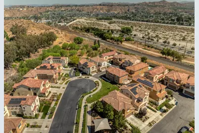 26944 Trestles Dr, Canyon Country, CA 91351 - Photo 43