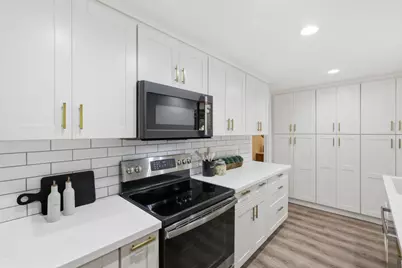 20760 4th St 11, Saratoga, CA 95070 - Photo 5