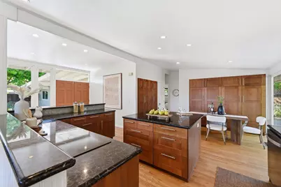 201 Thompson Sq, Mountain View, CA 94043 - Photo 21