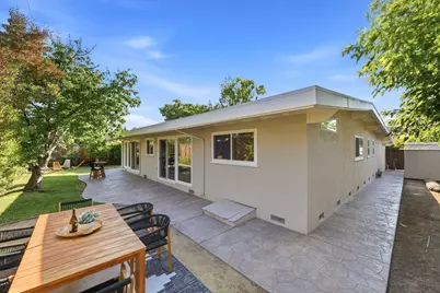 201 Thompson Sq, Mountain View, CA 94043 - Photo 41