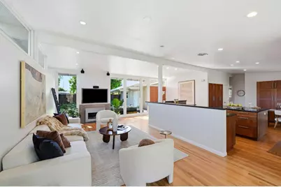 201 Thompson Sq, Mountain View, CA 94043 - Photo 3