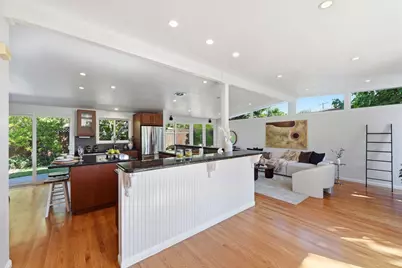 201 Thompson Sq, Mountain View, CA 94043 - Photo 15