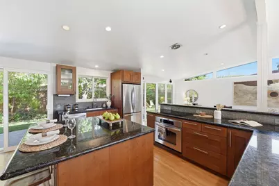 201 Thompson Sq, Mountain View, CA 94043 - Photo 19