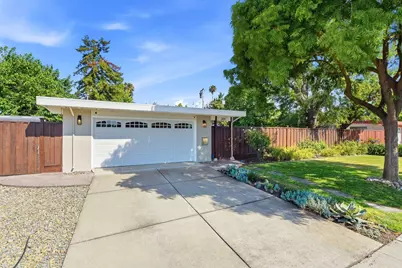201 Thompson Sq, Mountain View, CA 94043 - Photo 11