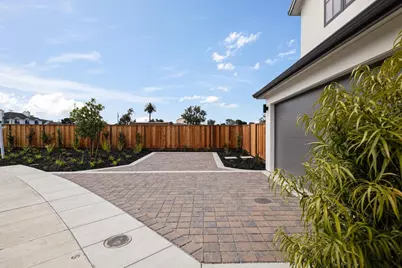 568 Creekside Ct, Half Moon Bay, CA 94019 - Photo 3