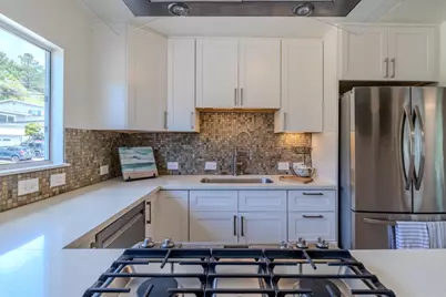 1287 Alicante Dr, Pacifica, CA 94044 - Photo 11
