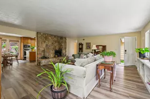 127 Mar Vista Dr, Monterey, CA 93940 - Photo 17