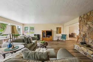 127 Mar Vista Dr, Monterey, CA 93940 - Photo 15