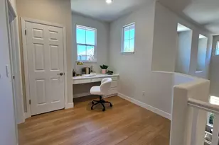 504 Waterlily Ln, Redwood City, CA 94065 - Photo 23