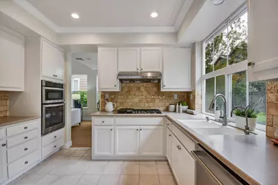 504 Waterlily Ln, Redwood City, CA 94065 - Photo 5