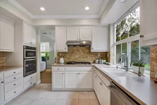 504 Waterlily Ln, Redwood City, CA 94065 - Photo 5