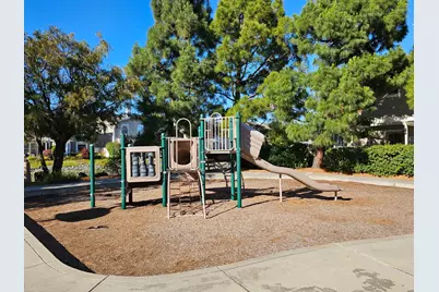 504 Waterlily Ln, Redwood City, CA 94065 - Photo 39