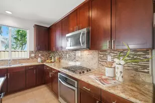 1439 Shore Dr, San Jose, CA 95131 - Photo 11