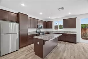 1225 Rosales Ln, Hollister, CA 95023 - Photo 9