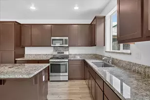 1225 Rosales Ln, Hollister, CA 95023 - Photo 11